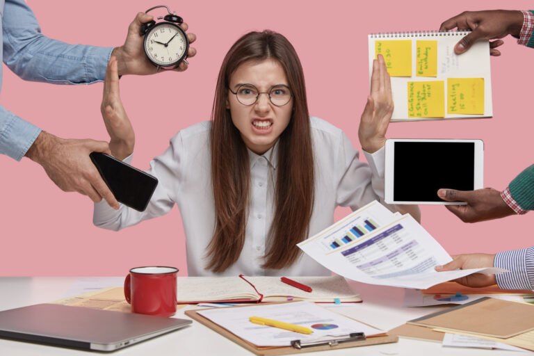 Why Multitasking is Killing Your Brain – GÉNIKA JO